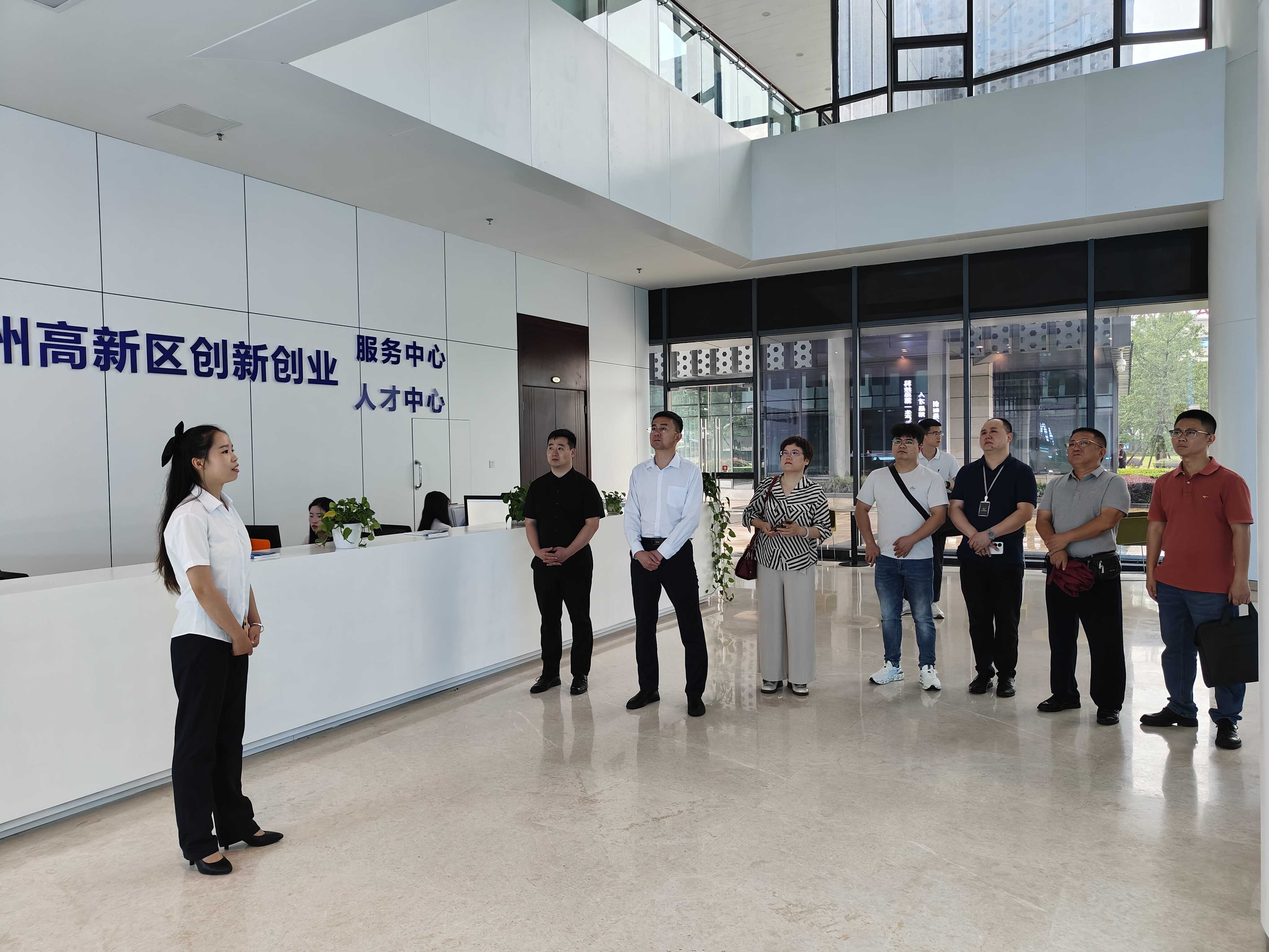 江安县副县长苏伟豪率队赴泸州考察学习科技孵化器建设经验
